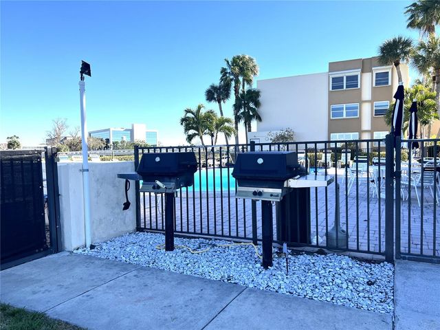 7560 BAY ISLAND DRIVE S 246, South Pasadena, FL 33707