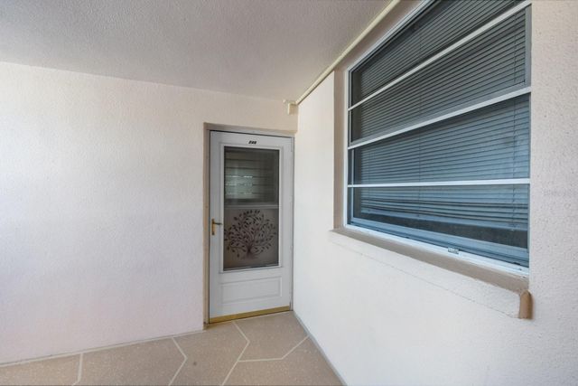 7560 BAY ISLAND DRIVE S 246, South Pasadena, FL 33707