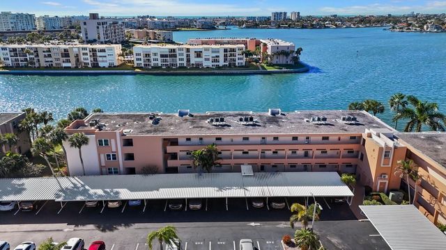 7560 BAY ISLAND DRIVE S 246, South Pasadena, FL 33707