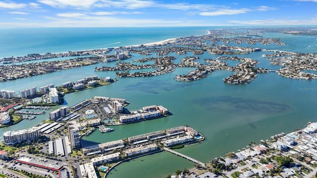 7560 BAY ISLAND DRIVE S 246, South Pasadena, FL 33707