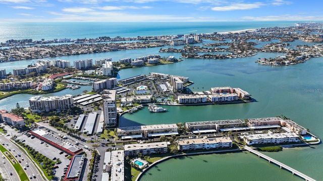 7560 BAY ISLAND DRIVE S 246, South Pasadena, FL 33707