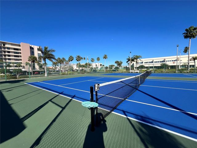 7560 BAY ISLAND DRIVE S 246, South Pasadena, FL 33707