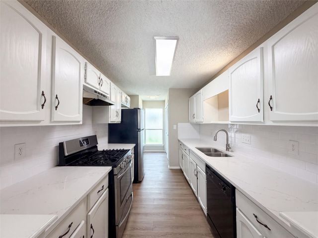 5602 Briarwood Forest Drive, Houston, TX 77088