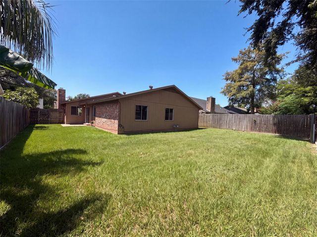 5602 Briarwood Forest Drive, Houston, TX 77088