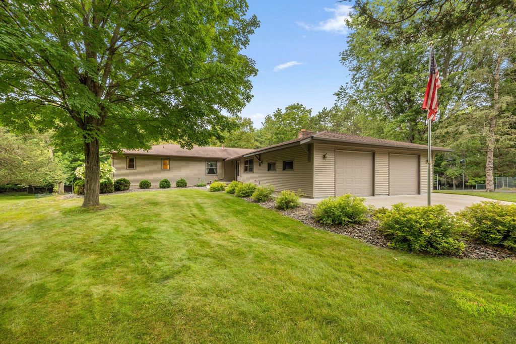 32050 Park Trail, Center City, MN 55012 — exterior