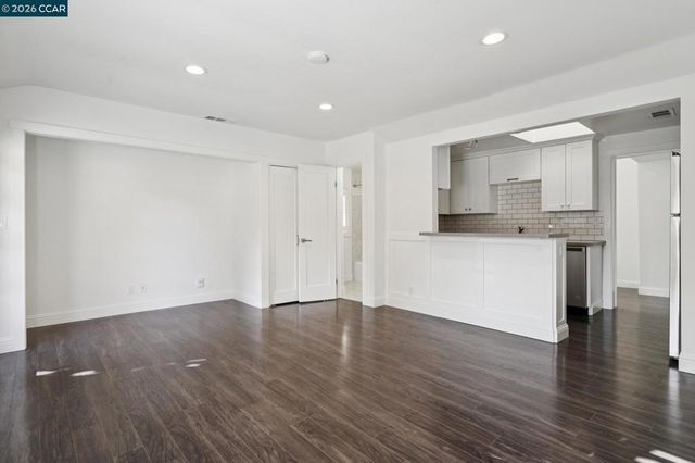939 Mountain View Dr, Lafayette, CA 94549
