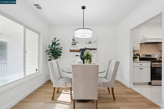 939 Mountain View Dr, Lafayette, CA 94549