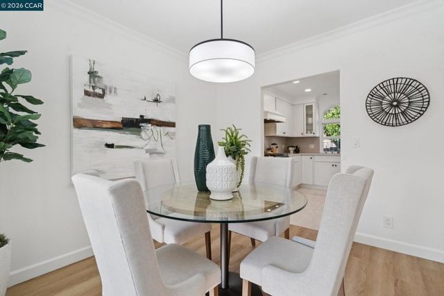 939 Mountain View Dr, Lafayette, CA 94549