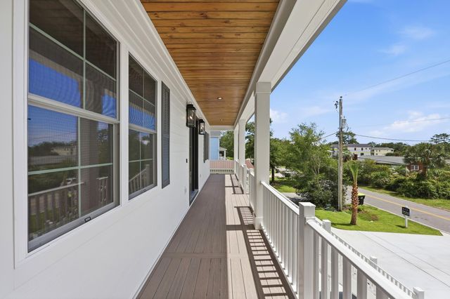 428 Vista Dr., Murrells Inlet, SC 29576