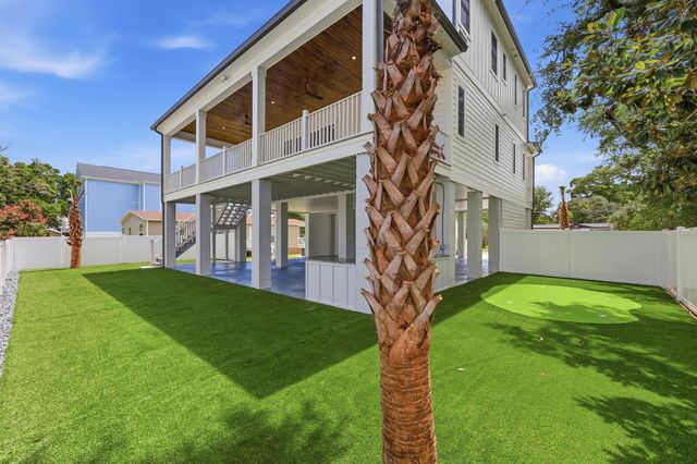 428 Vista Dr., Murrells Inlet, SC 29576
