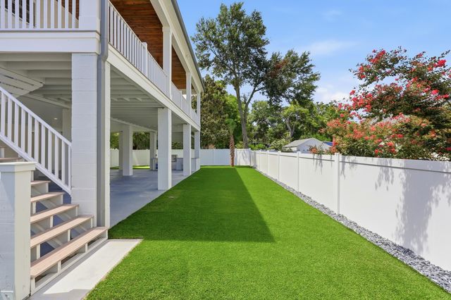 428 Vista Dr., Murrells Inlet, SC 29576