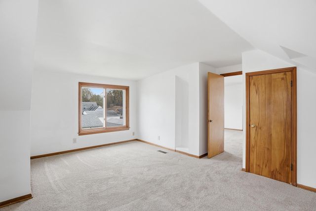 5701 38th Avenue S, Minneapolis, MN 55417