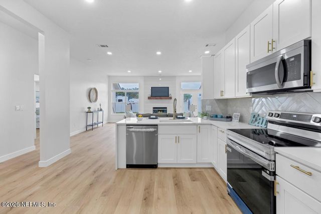 14122 SUMMER BREEZE Drive E, Jacksonville, FL 32218