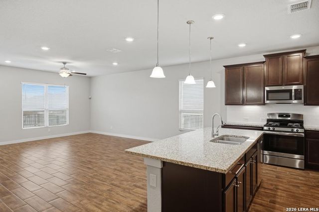 2431 Valencia Crst, San Antonio, TX 78245