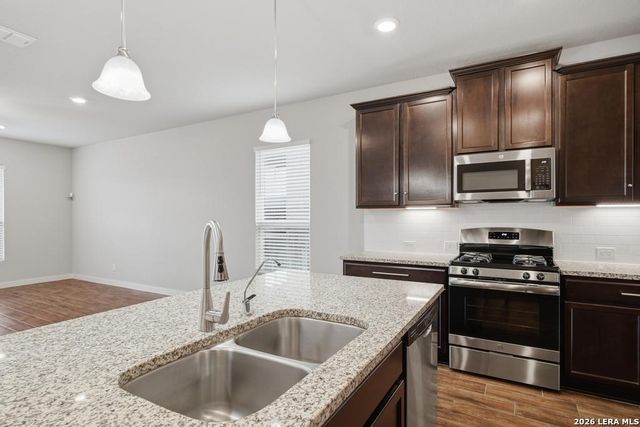 2431 Valencia Crst, San Antonio, TX 78245