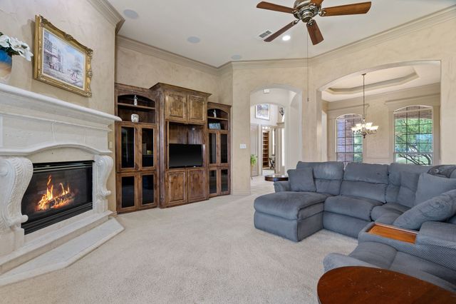 232 Copperwood Drive, Lakeside, TX 76108