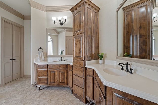 232 Copperwood Drive, Lakeside, TX 76108