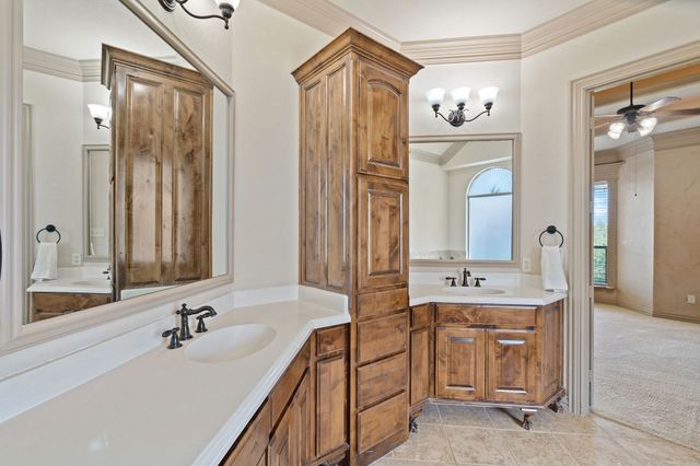 232 Copperwood Drive, Lakeside, TX 76108