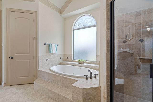 232 Copperwood Drive, Lakeside, TX 76108