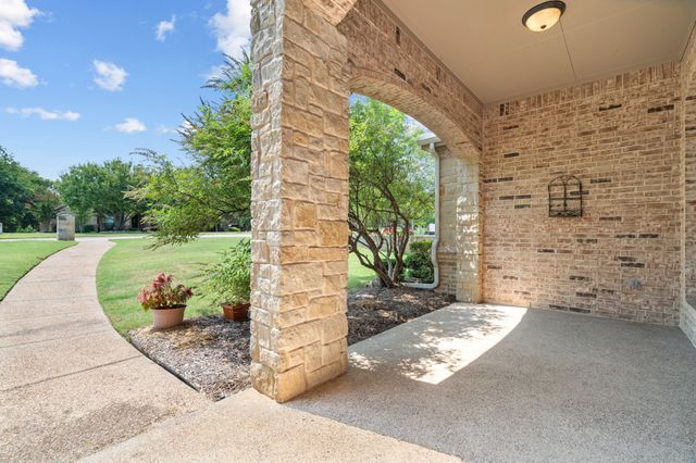 232 Copperwood Drive, Lakeside, TX 76108