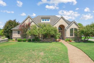 232 Copperwood Drive, Lakeside, TX 76108