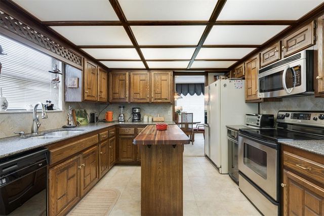 2624 SW 111th Street, Oklahoma City, OK 73170