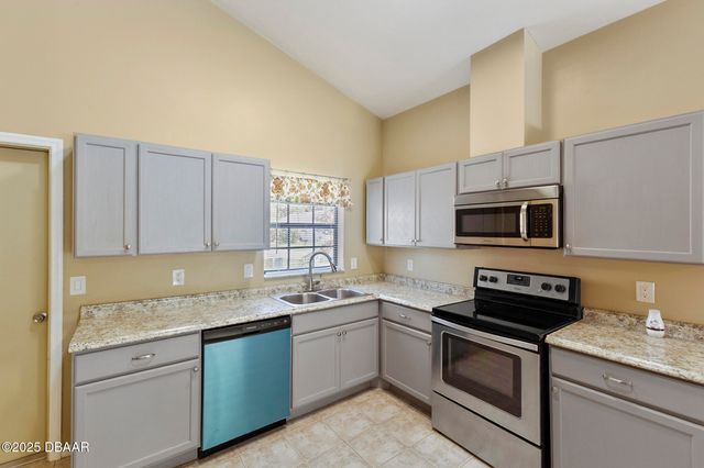 830 Lakeland Drive, Port Orange, FL 32127