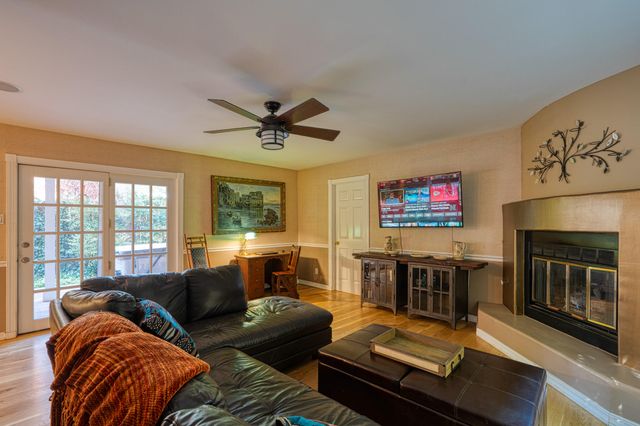 2809 Calle Del Rio NW, Albuquerque, NM 87104