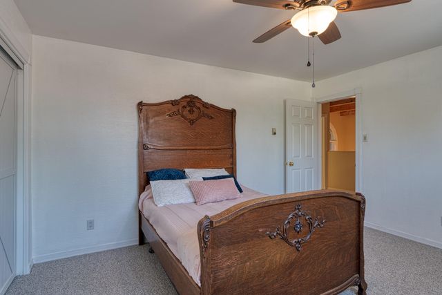 2809 Calle Del Rio NW, Albuquerque, NM 87104