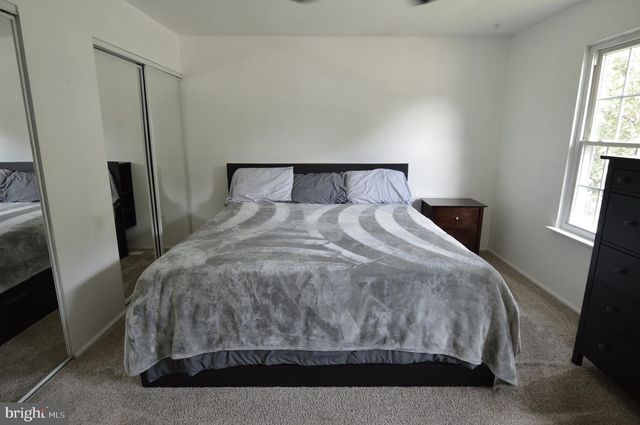 23 PEMBROOK RD, Blackwood, NJ 08012