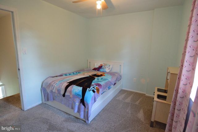23 PEMBROOK RD, Blackwood, NJ 08012