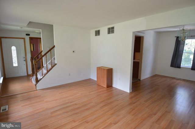 23 PEMBROOK RD, Blackwood, NJ 08012