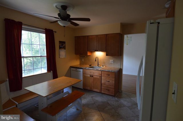 23 PEMBROOK RD, Blackwood, NJ 08012