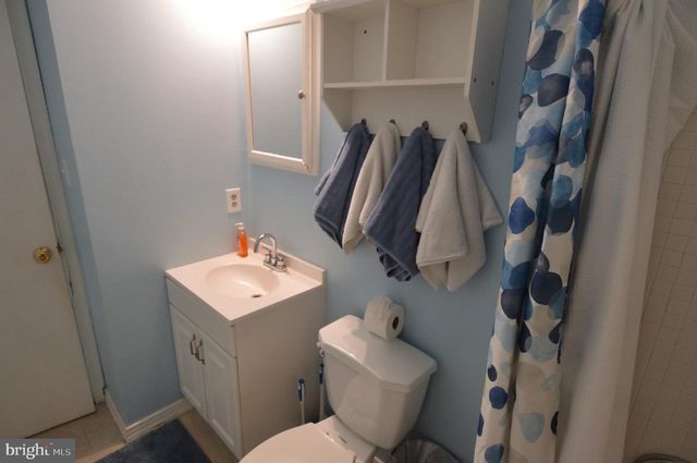 23 PEMBROOK RD, Blackwood, NJ 08012