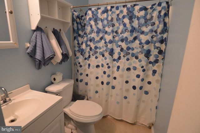 23 PEMBROOK RD, Blackwood, NJ 08012