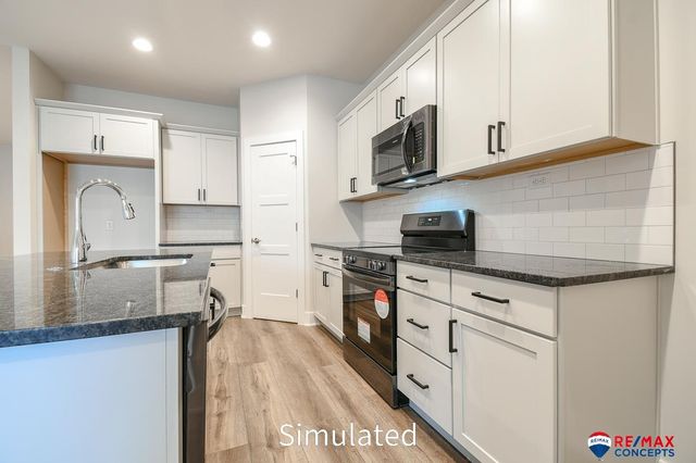 5821 S 94th Street, Lincoln, NE 68526