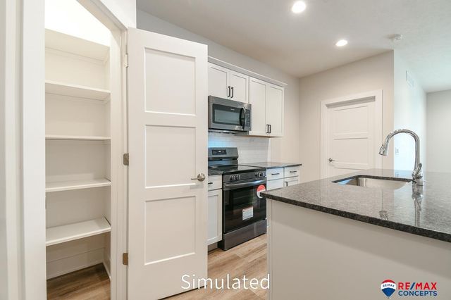 5821 S 94th Street, Lincoln, NE 68526