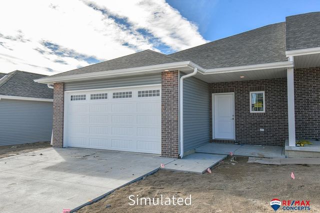 5821 S 94th Street, Lincoln, NE 68526