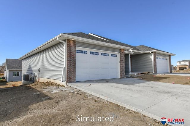 5821 S 94th Street, Lincoln, NE 68526