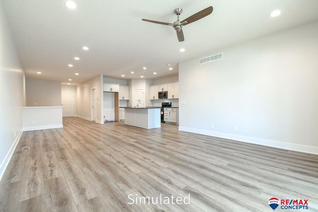 5821 S 94th Street, Lincoln, NE 68526