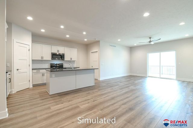 5821 S 94th Street, Lincoln, NE 68526