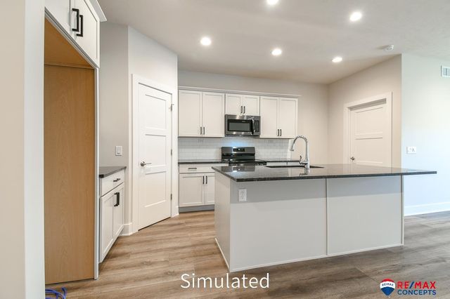 5821 S 94th Street, Lincoln, NE 68526