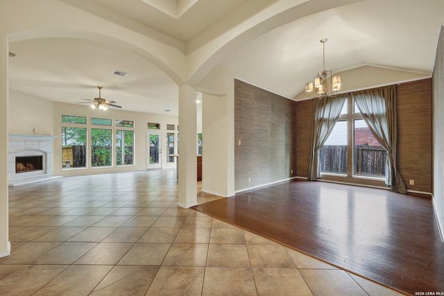 2985 HIDDEN MDW, Seguin, TX 78155
