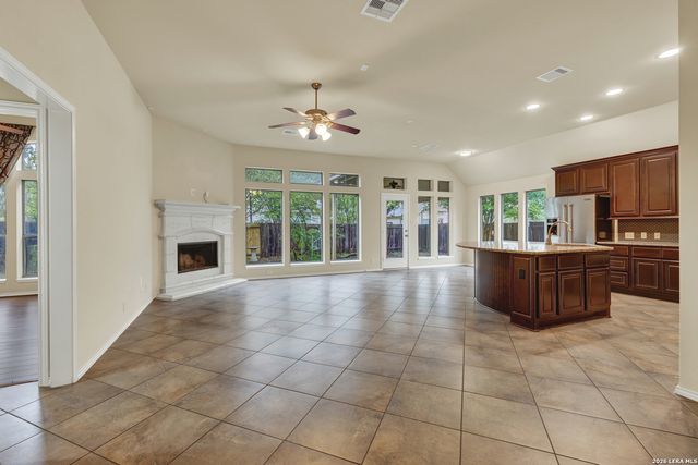 2985 HIDDEN MDW, Seguin, TX 78155