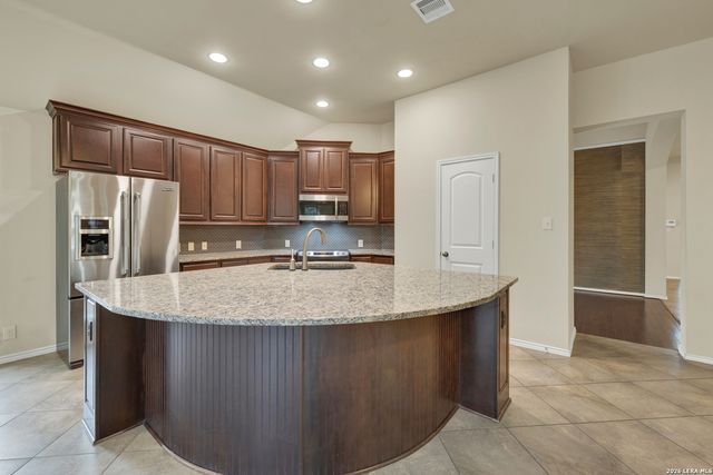 2985 HIDDEN MDW, Seguin, TX 78155