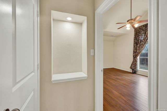 2985 HIDDEN MDW, Seguin, TX 78155