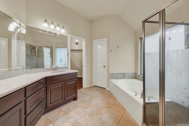 2985 HIDDEN MDW, Seguin, TX 78155