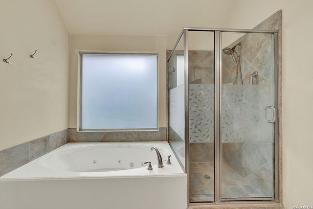 2985 HIDDEN MDW, Seguin, TX 78155
