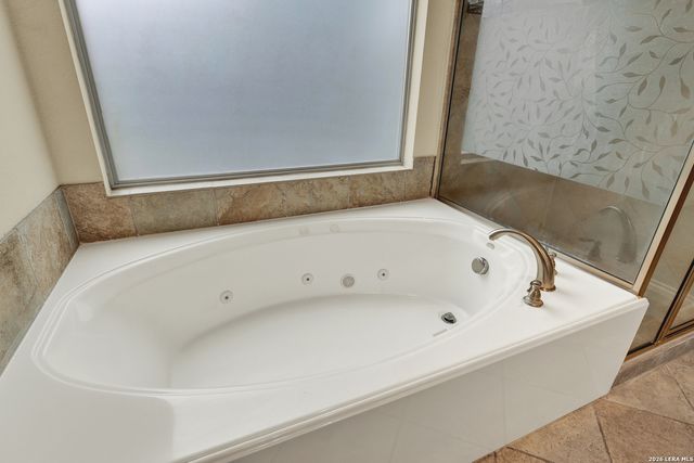 2985 HIDDEN MDW, Seguin, TX 78155