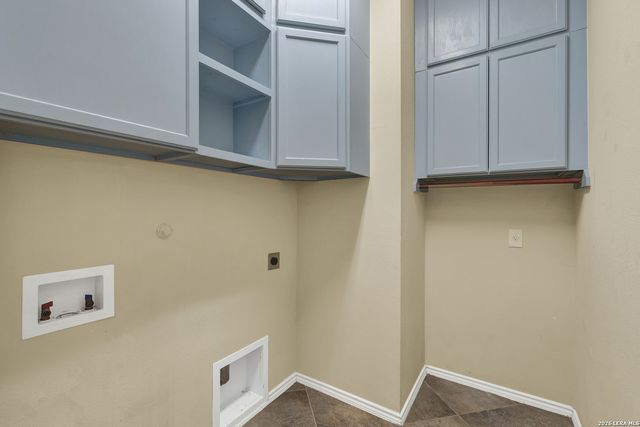 2985 HIDDEN MDW, Seguin, TX 78155